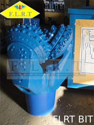 قیمت خوب بیت مته غلتکی 311.2mm FSA537G غلتکی بیت / چاه چربی نفت برای سازند سخت متوسط آنلاین